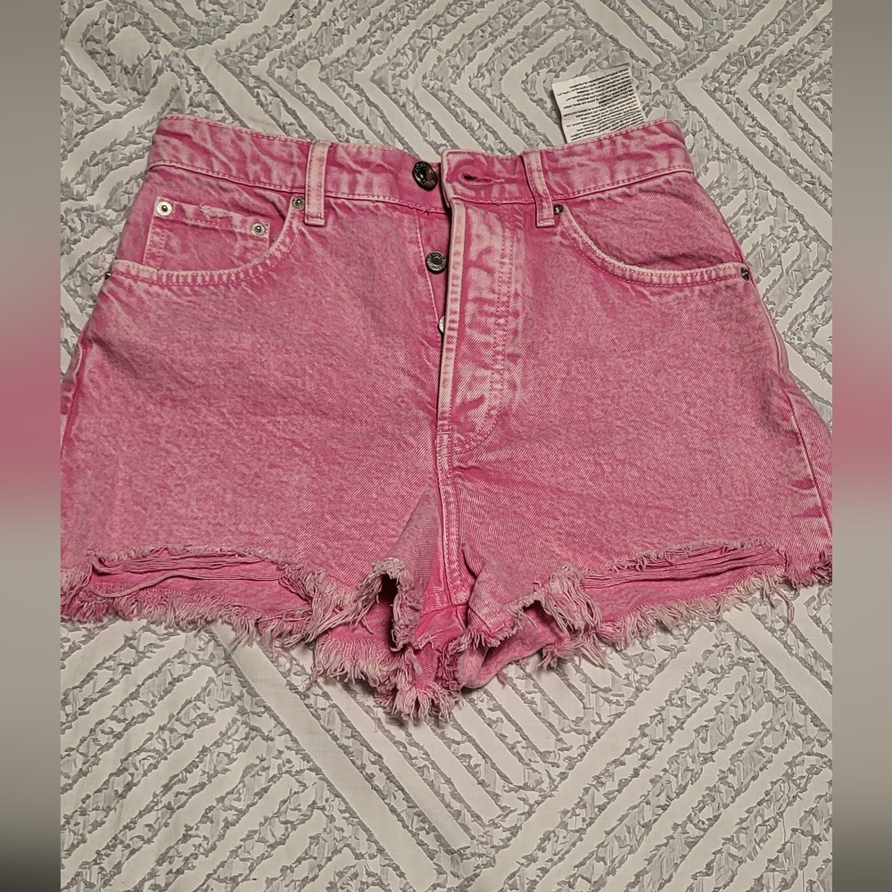 SOLD "      Zara Distress Pink Jean Shorts 26 - Picture 3 of 9